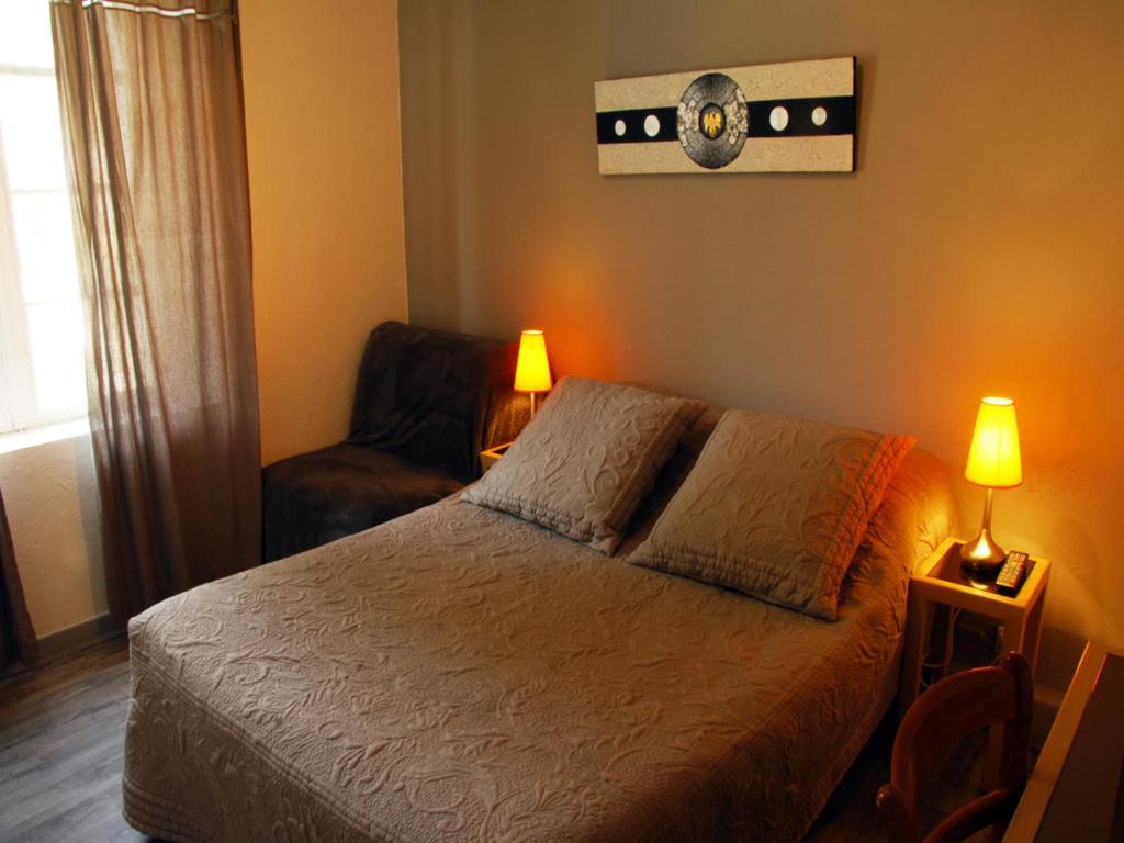 Auberge Du Teillon La Garde  Room photo